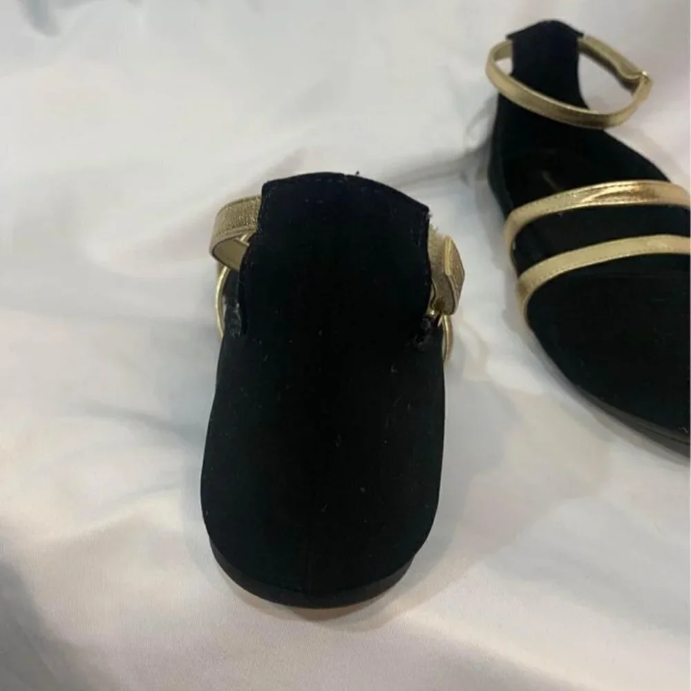 GIRLS American eagle shoes. Brand new. Never worn. Size 3.5. $20. Black/gold. - Picture 3 of 6
